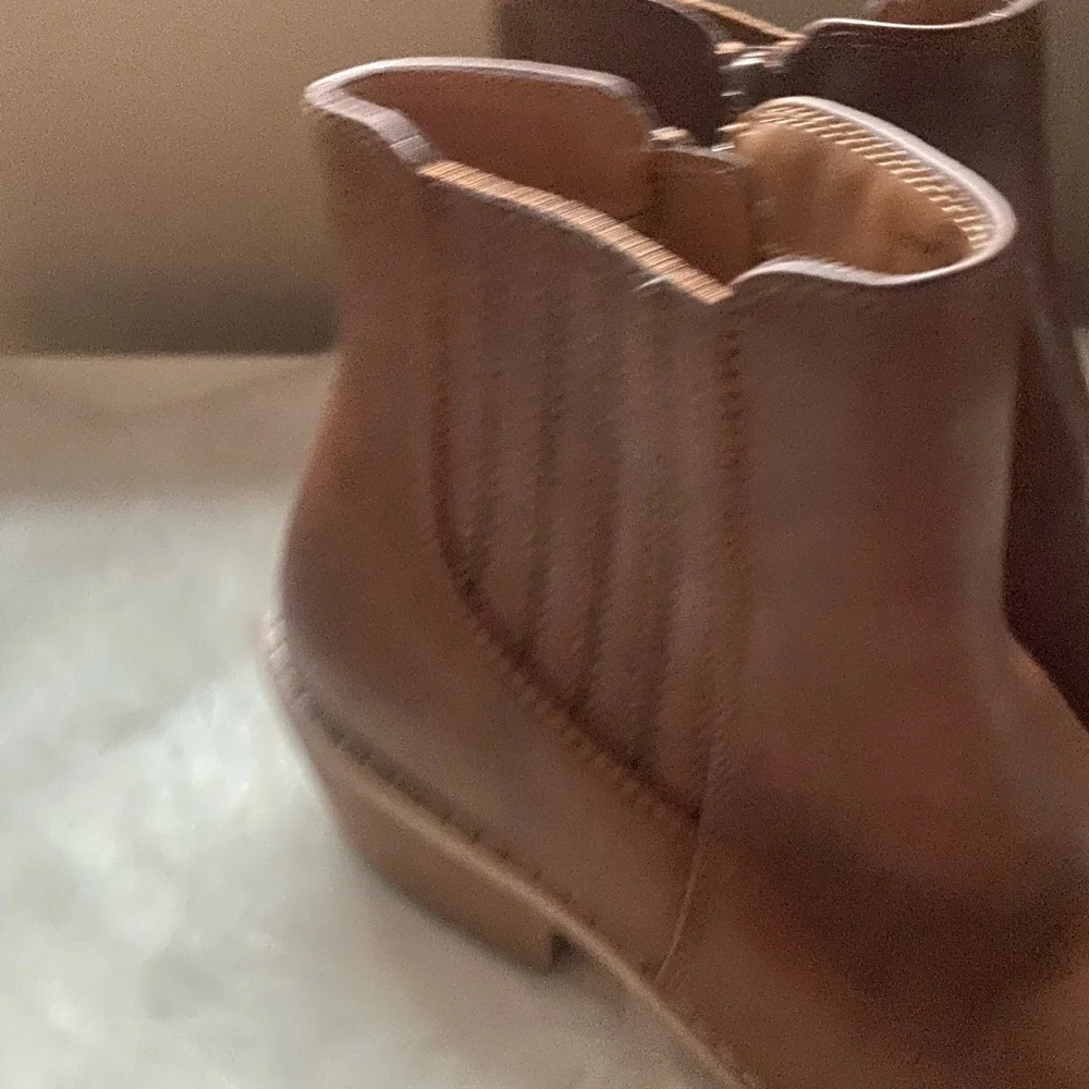 Eurosoft by Sofft Ankle‎ Booties Women’s Size 6.5 M Brown Leather New Western